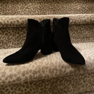 Worn once!!!!! COLE HAAN 7 Black Suede Elyse Bootie